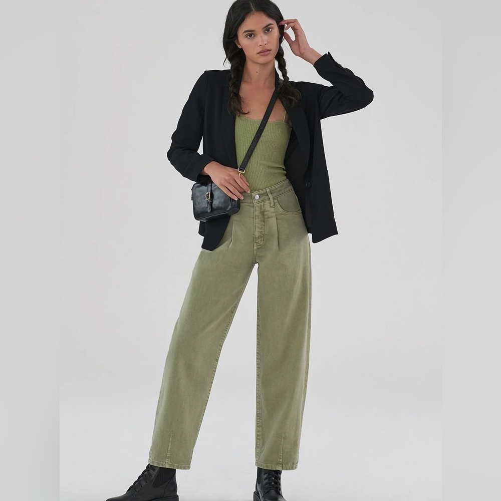 Pilcro Green Straight Leg Jeans Modern Style